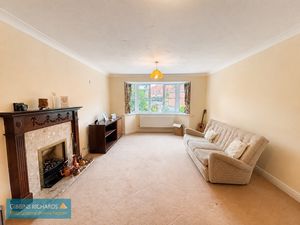Lounge- click for photo gallery